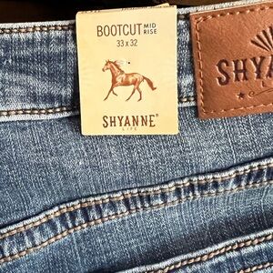 Shyanne boot cut blue jeans 33/32 Brand New with Tags